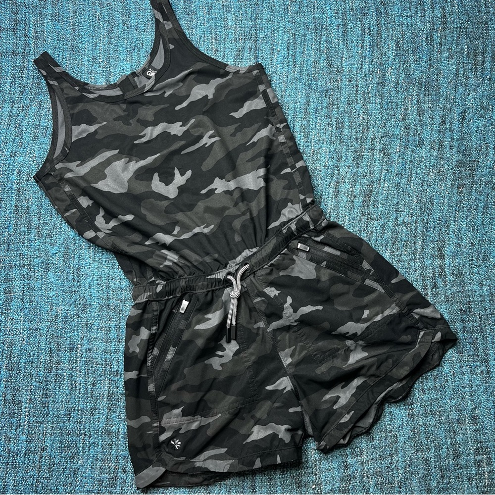 Athleta Girl On The Go Romper in Black Camo Print Youth Size Large 12 Athletic